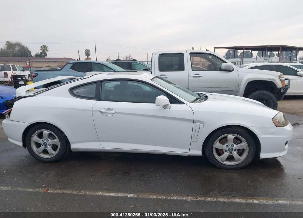 2005 HYUNDAI TIBURON GS VIN: KMHHM65D05U157741