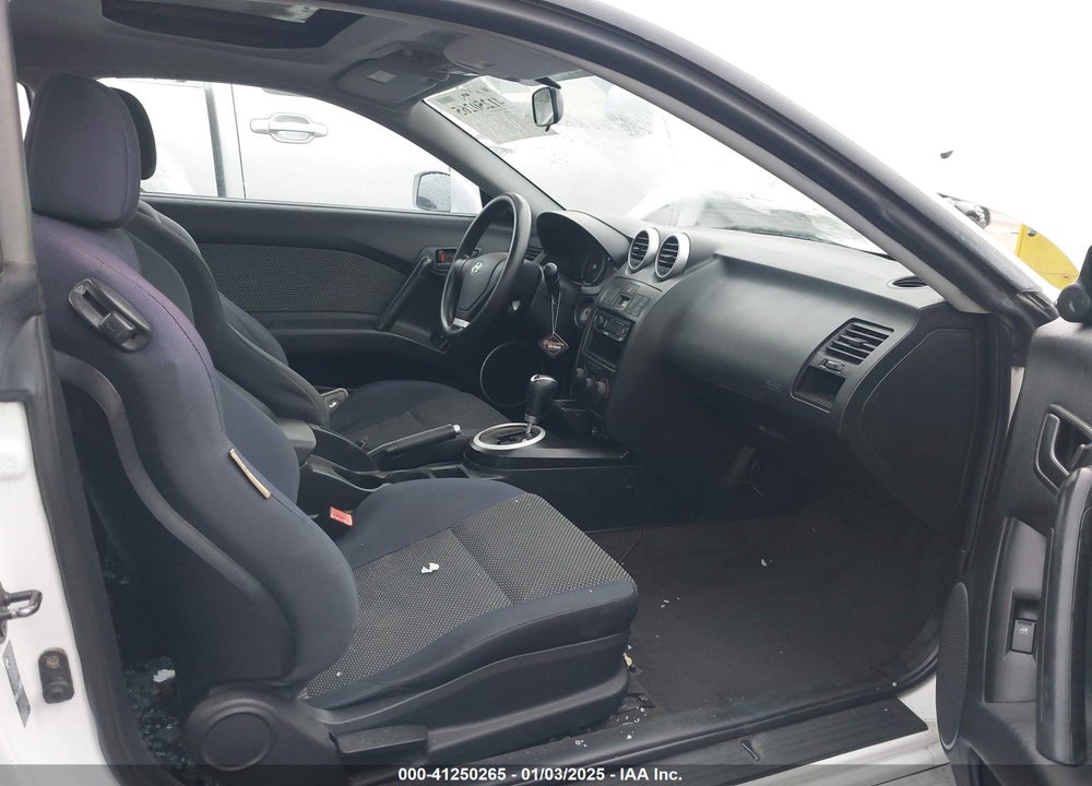2005 HYUNDAI TIBURON GS VIN: KMHHM65D05U157741