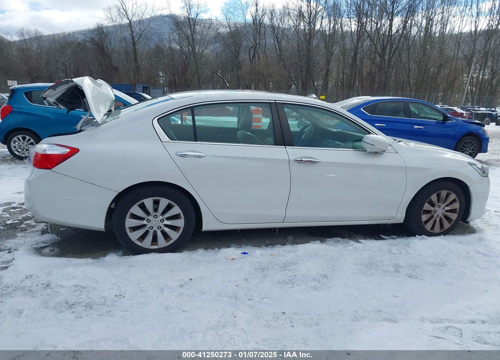 2015 HONDA ACCORD VIN: 1HGCR2F78FA012727