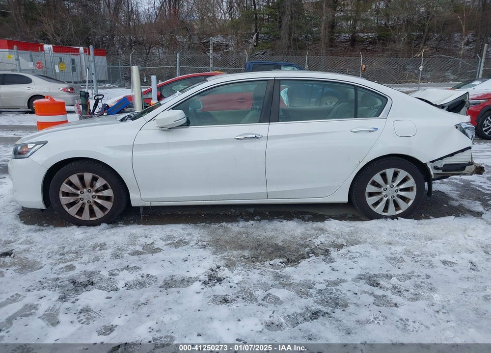 2015 HONDA ACCORD VIN: 1HGCR2F78FA012727