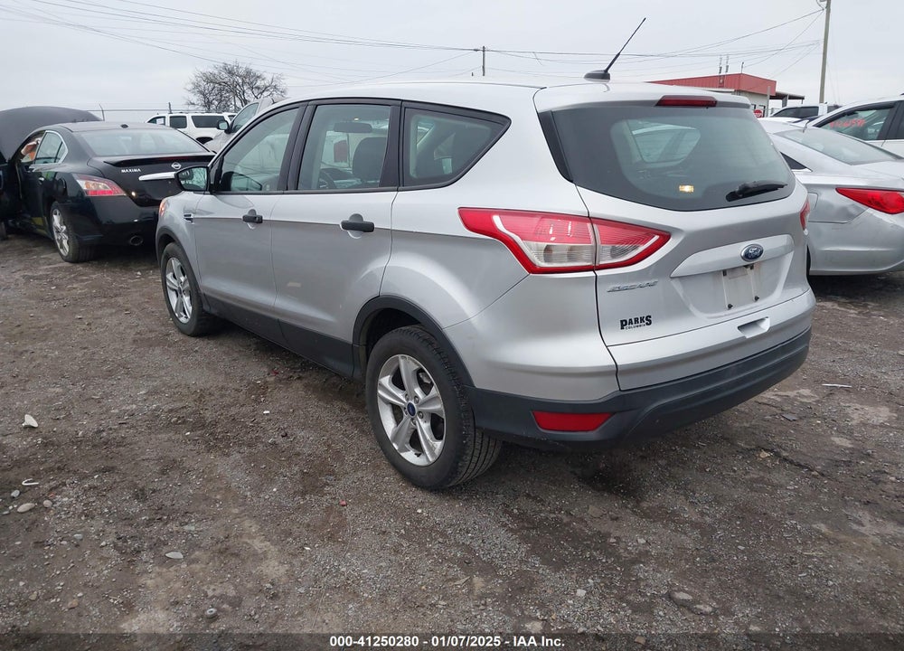 2015 FORD ESCAPE S VIN: 1FMCU0F79FUA03630