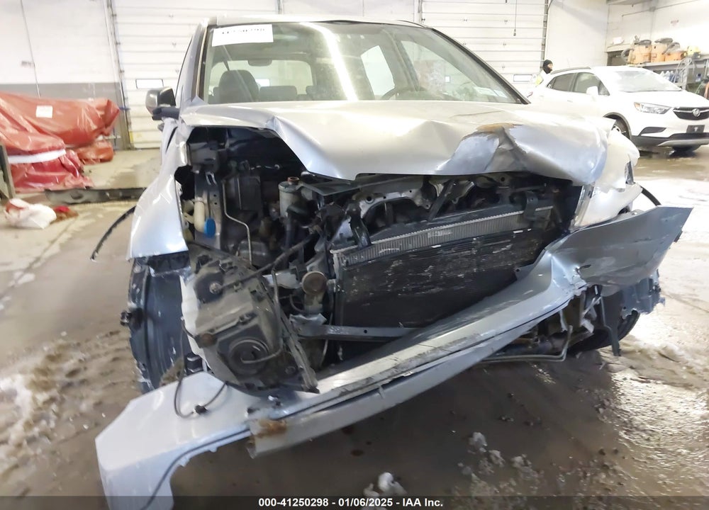 2008 HONDA CR-V LX VIN: JHLRE48338C030959