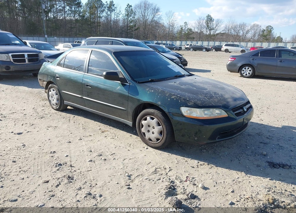 2000 HONDA ACCORD 2.3 LX VIN: JHMCG5646YC017071