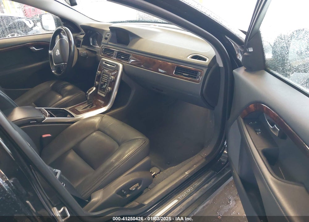 2014 VOLVO XC70 VIN: YV4902BZ8E1179787