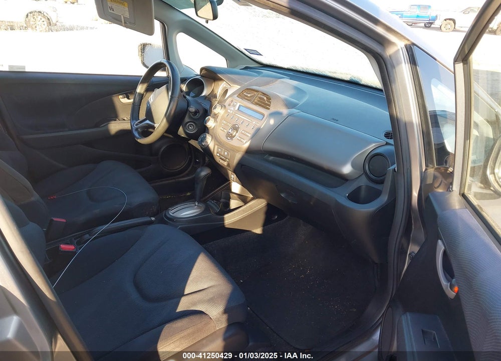 2009 HONDA FIT SPORT VIN: JHMGE88439S005960