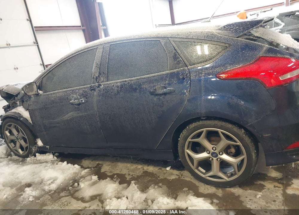2017 FORD FOCUS ST VIN: 1FADP3L97HL307156