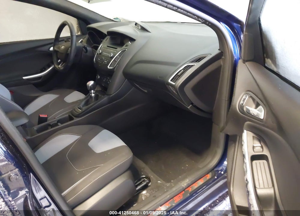 2017 FORD FOCUS ST VIN: 1FADP3L97HL307156