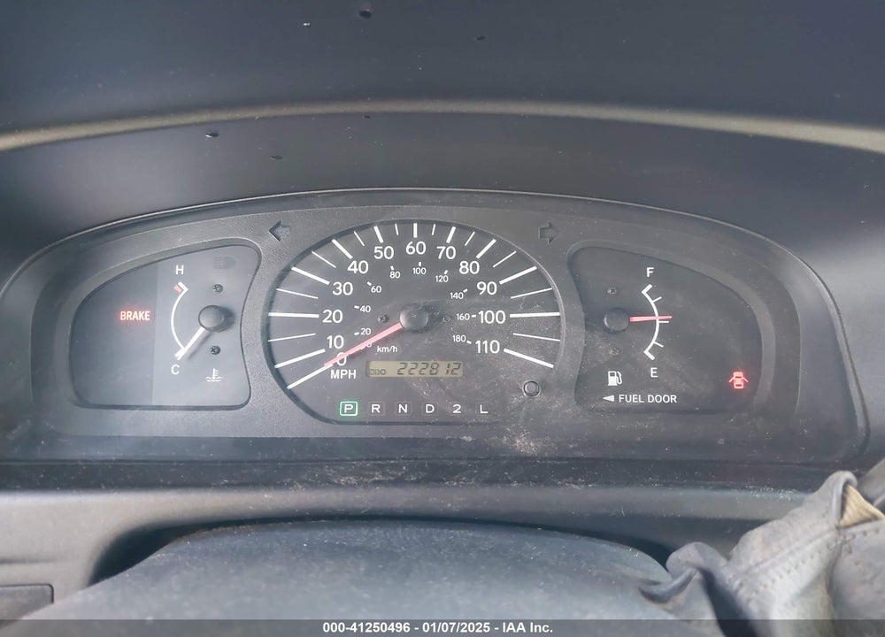 2000 TOYOTA SIENNA CE VIN: 4T3ZF19C6YU220808