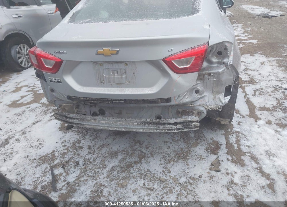 2018 CHEVROLET CRUZE LT AUTO VIN: 1G1BE5SMXJ7103922