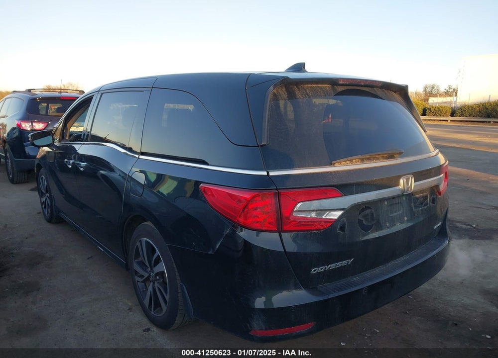 2018 HONDA ODYSSEY ELITE VIN: 5FNRL6H90JB013581