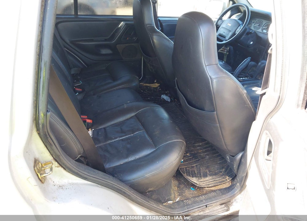 2004 JEEP GRAND CHEROKEE LAREDO VIN: 1J4GW48S14C377316