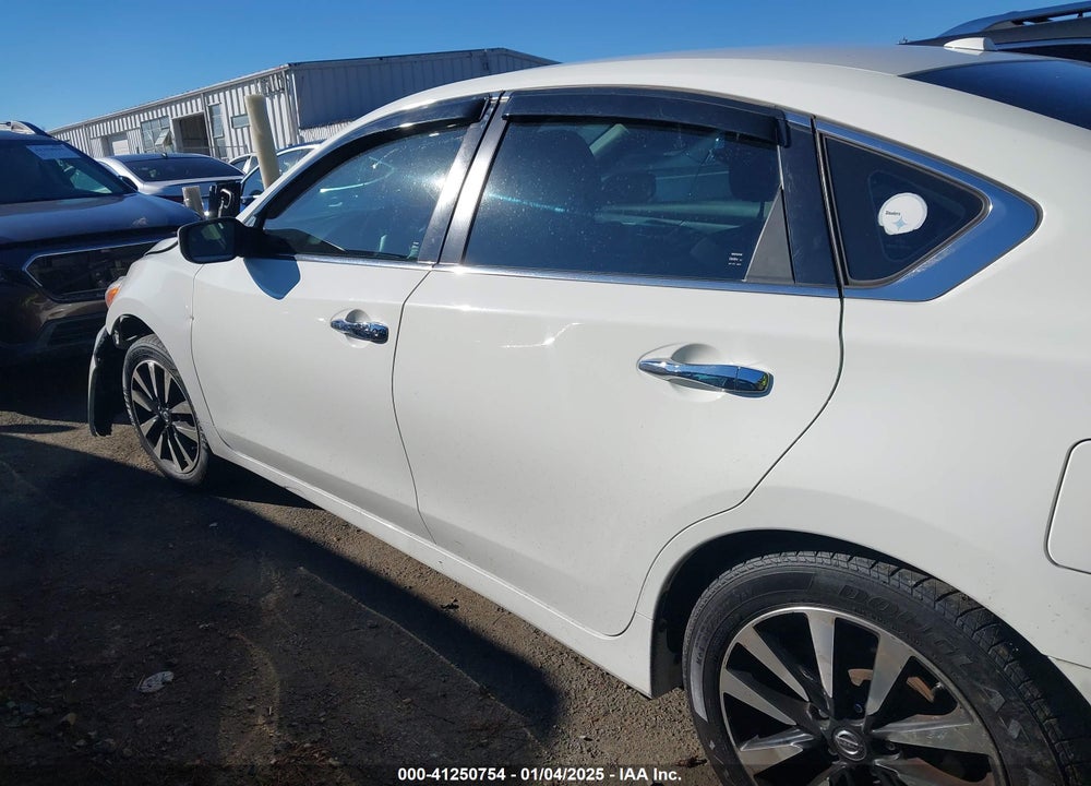 2018 NISSAN ALTIMA VIN: 1N4AL3AP1JC174593