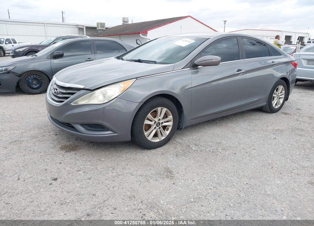 2012 HYUNDAI SONATA GLS VIN: 5NPEB4AC2CH411830