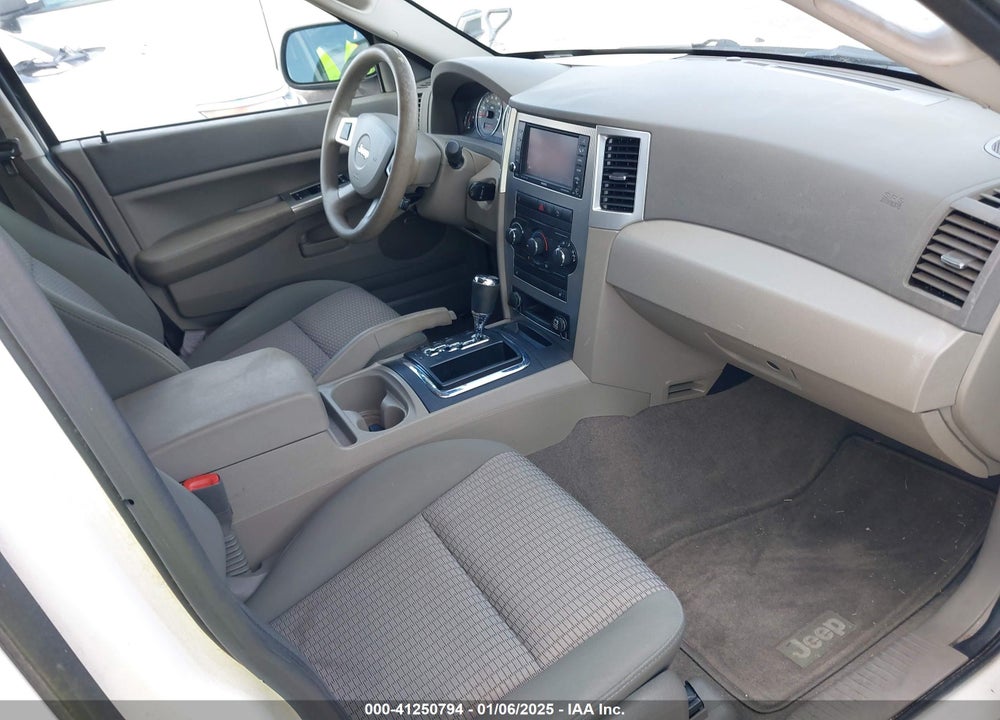 2008 JEEP GRAND CHEROKEE LAREDO VIN: 1J8GS48K08C126044