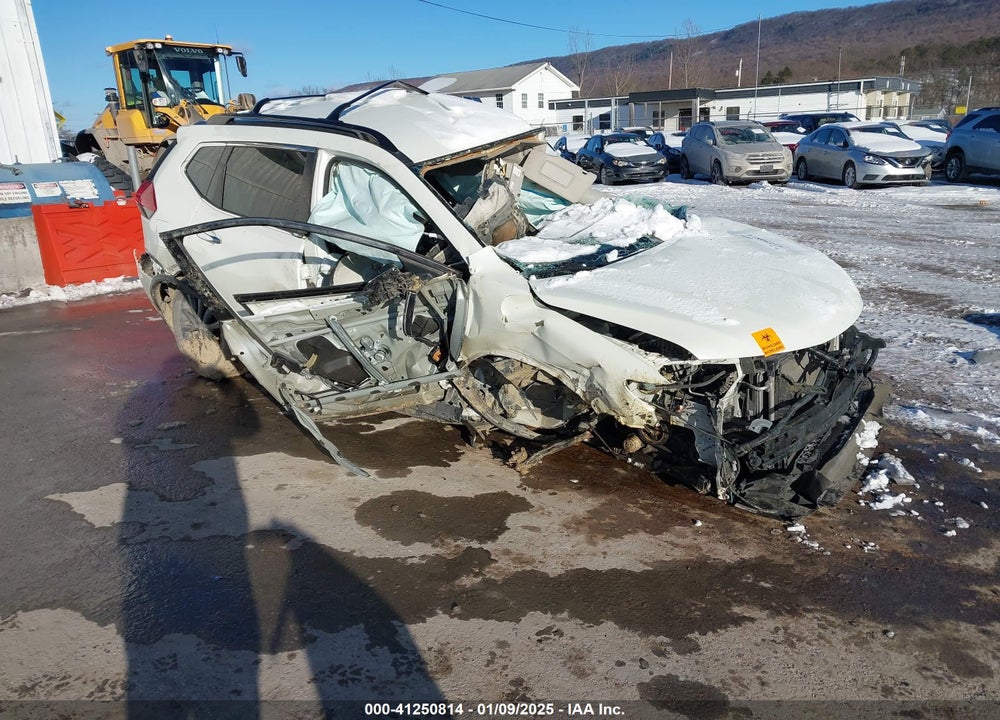 2018 NISSAN ROGUE SV VIN: 5N1AT2MV5JC754567