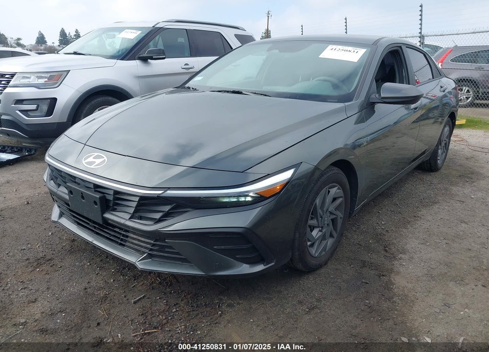 2024 HYUNDAI ELANTRA VIN: KMHLM4DG4RU805095