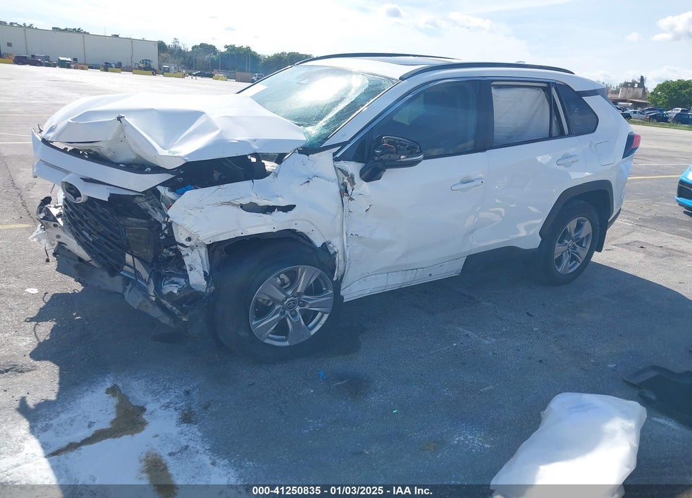 2024 TOYOTA RAV4 XLE VIN: 2T3W1RFVXRC267820