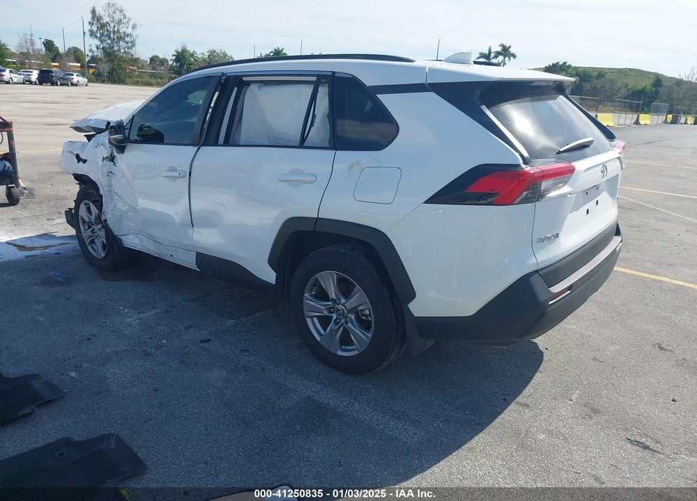 2024 TOYOTA RAV4 XLE VIN: 2T3W1RFVXRC267820