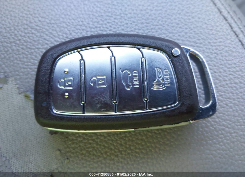 2016 HYUNDAI TUCSON VIN: KM8J33A20GU152145