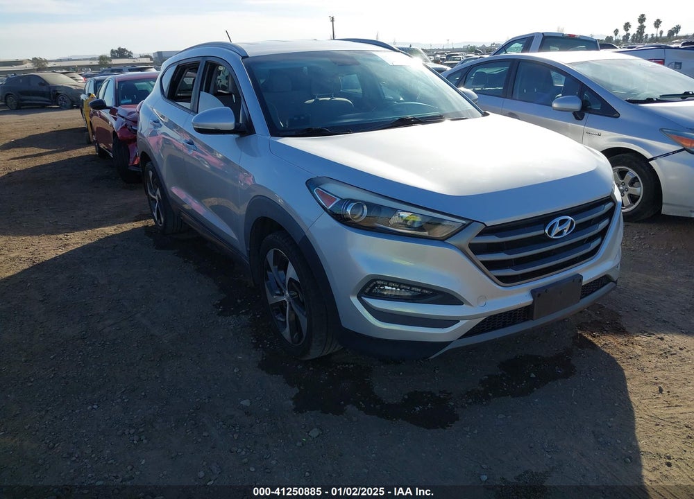 2016 HYUNDAI TUCSON VIN: KM8J33A20GU152145