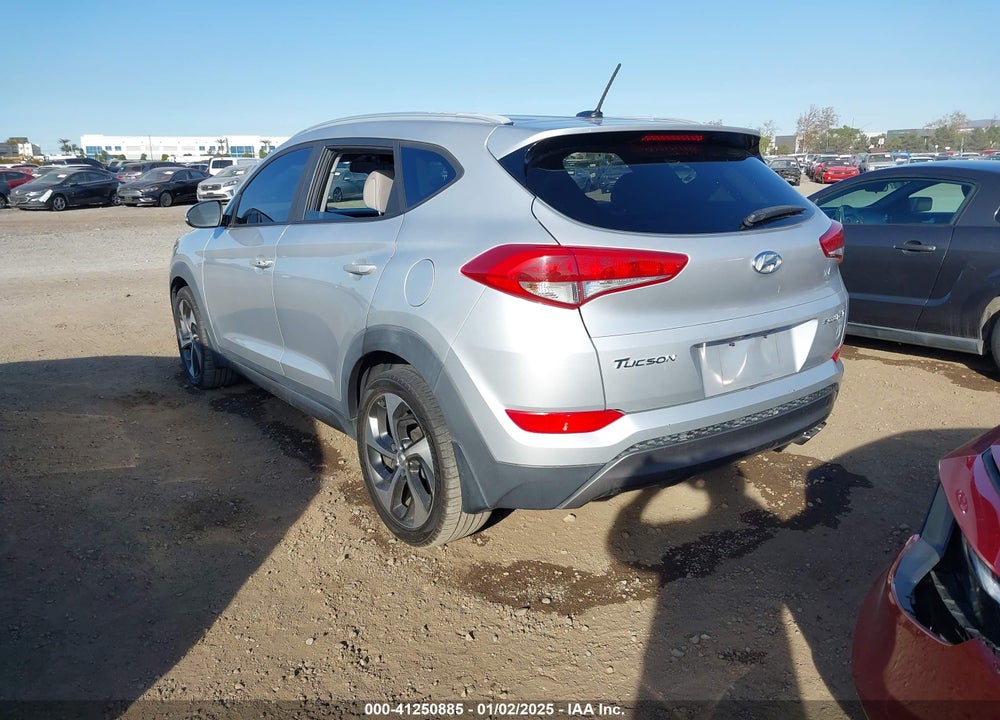2016 HYUNDAI TUCSON VIN: KM8J33A20GU152145