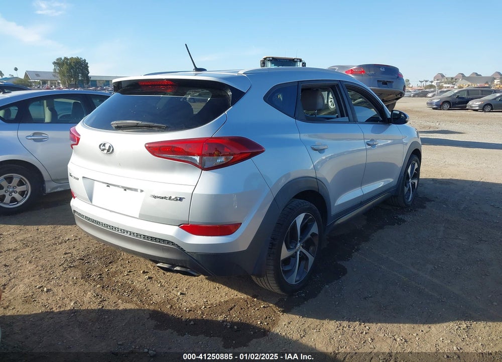 2016 HYUNDAI TUCSON VIN: KM8J33A20GU152145
