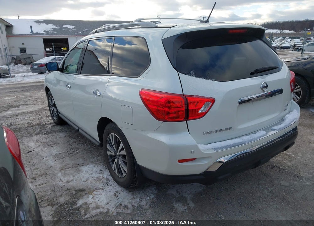 2017 NISSAN PATHFINDER SL VIN: 5N1DR2MM6HC909463