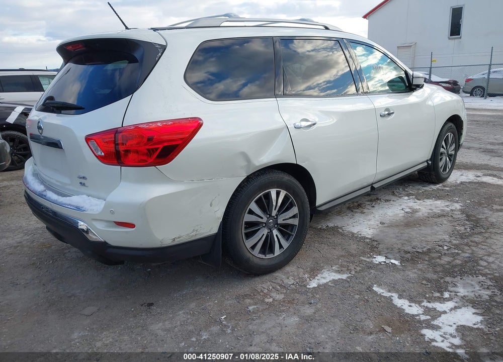 2017 NISSAN PATHFINDER SL VIN: 5N1DR2MM6HC909463