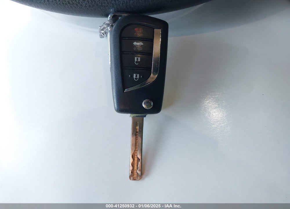 2024 TOYOTA COROLLA VIN: JTDBCMFE2RJ020199