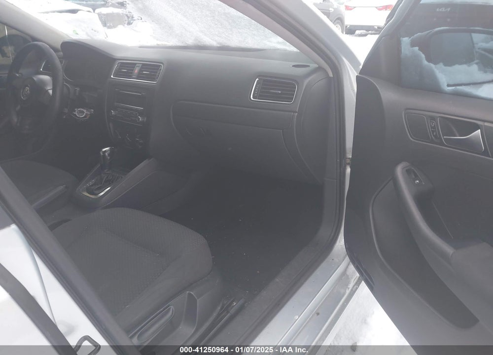 2012 VOLKSWAGEN JETTA 2.0L S VIN: 3VW2K7AJ8CM398219