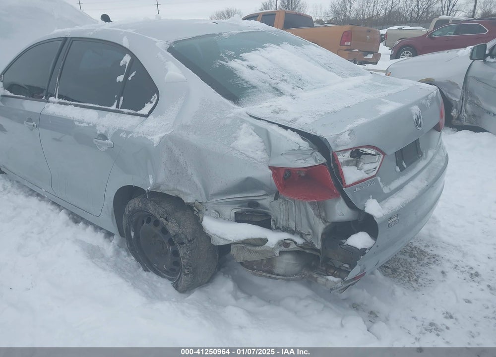 2012 VOLKSWAGEN JETTA 2.0L S VIN: 3VW2K7AJ8CM398219