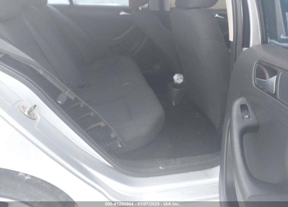 2012 VOLKSWAGEN JETTA 2.0L S VIN: 3VW2K7AJ8CM398219