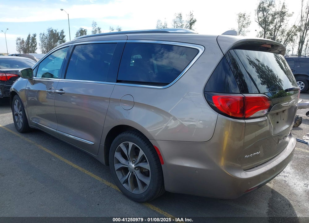 2017 CHRYSLER PACIFICA LIMITED VIN: 2C4RC1GG1HR679205
