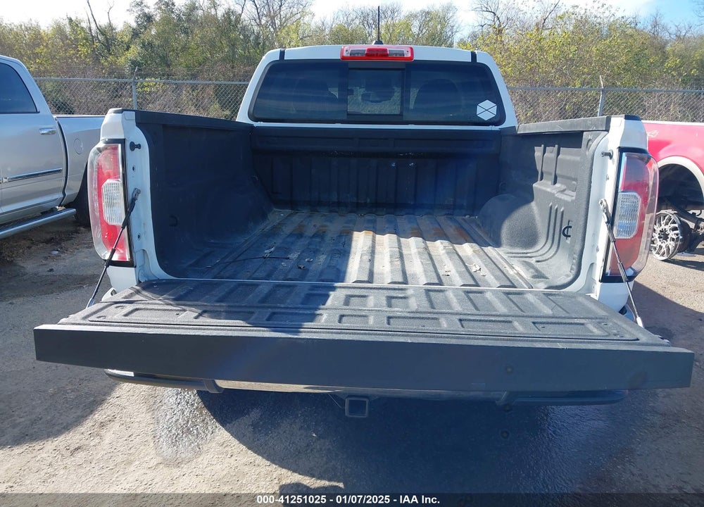 2017 GMC CANYON SLE VIN: 1GTG5CEN4H1155582