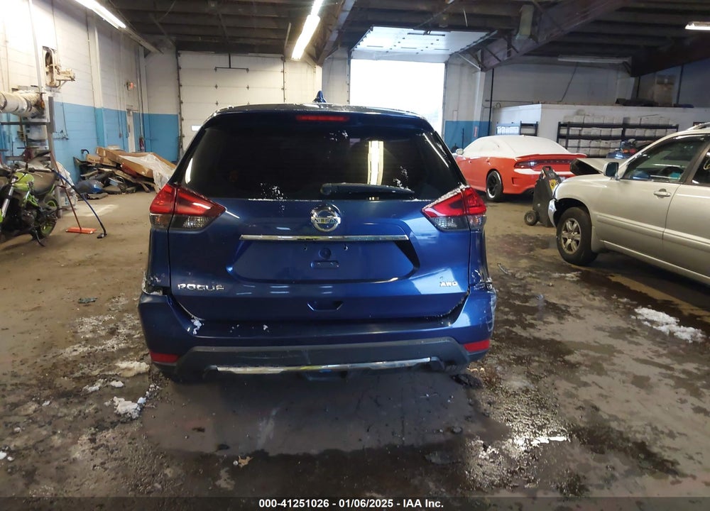 2017 NISSAN ROGUE VIN: JN8AT2MV3HW001976