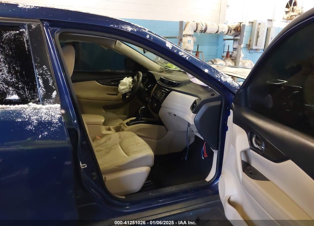 2017 NISSAN ROGUE VIN: JN8AT2MV3HW001976