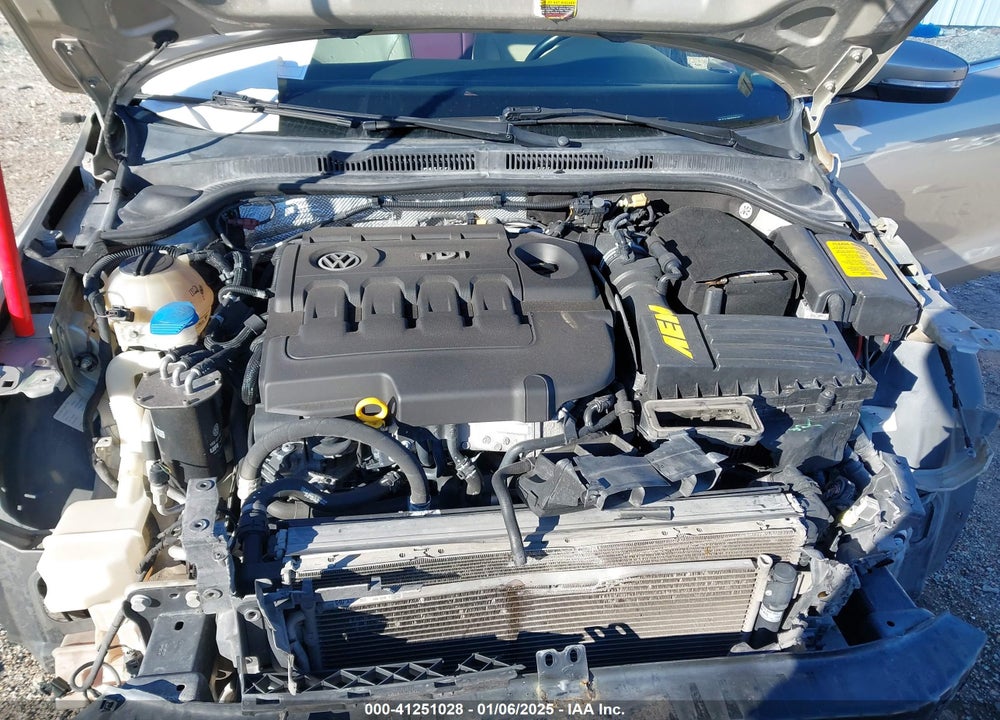 2015 VOLKSWAGEN JETTA 2.0L TDI SEL VIN: 3VWLA7AJ9FM306398