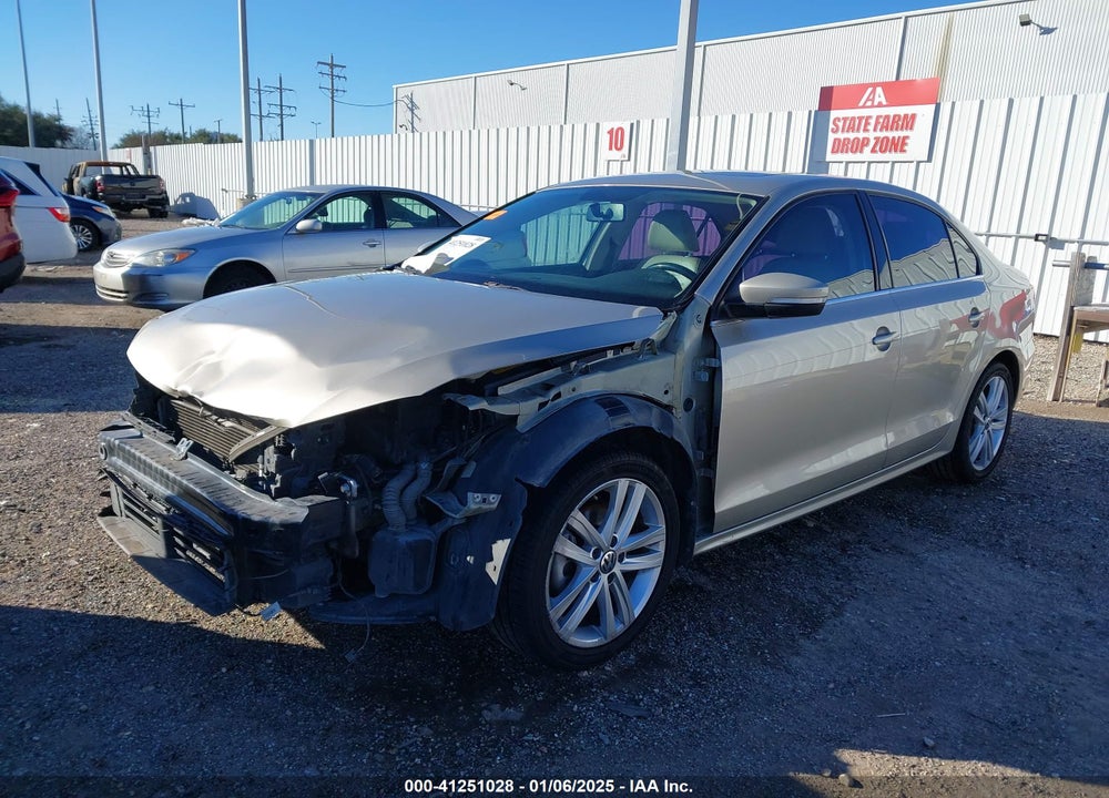 2015 VOLKSWAGEN JETTA 2.0L TDI SEL VIN: 3VWLA7AJ9FM306398