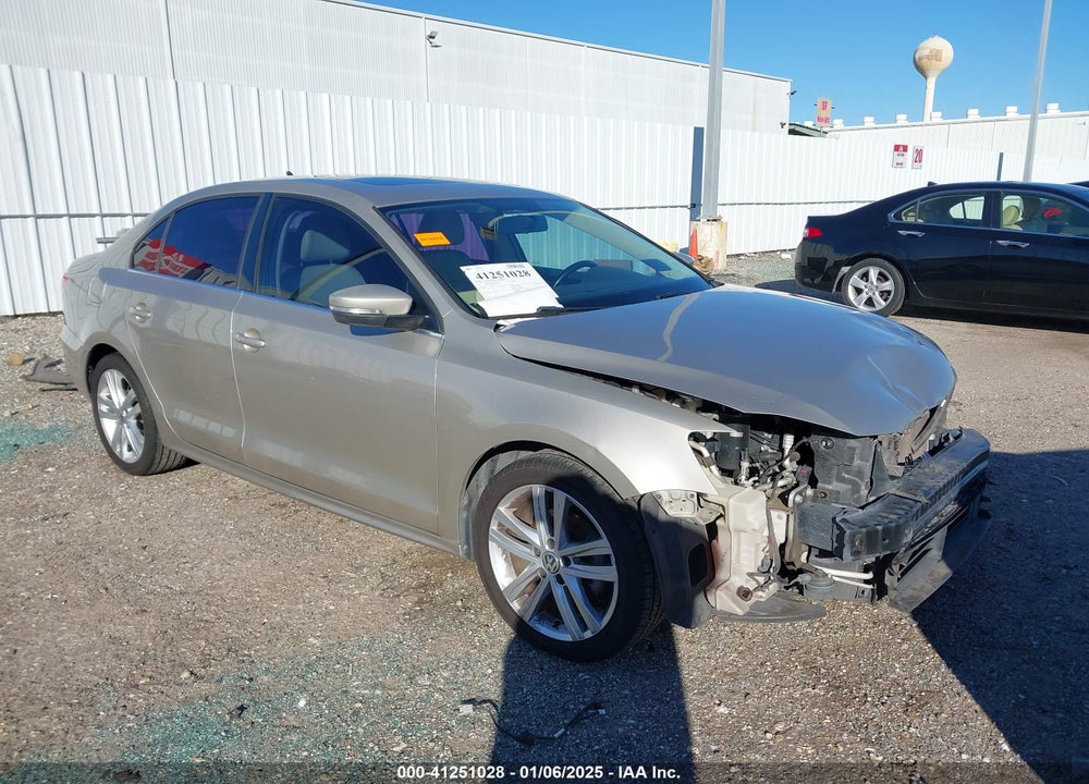 2015 VOLKSWAGEN JETTA 2.0L TDI SEL VIN: 3VWLA7AJ9FM306398