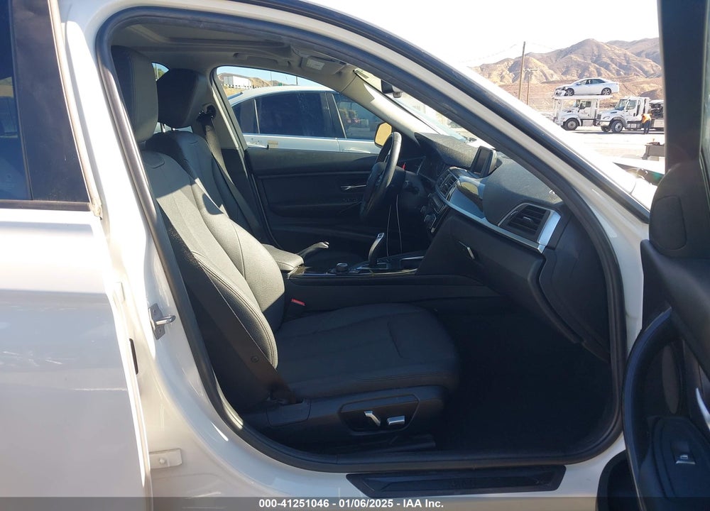 2018 BMW 320I VIN: WBA8E1G52JNU93645