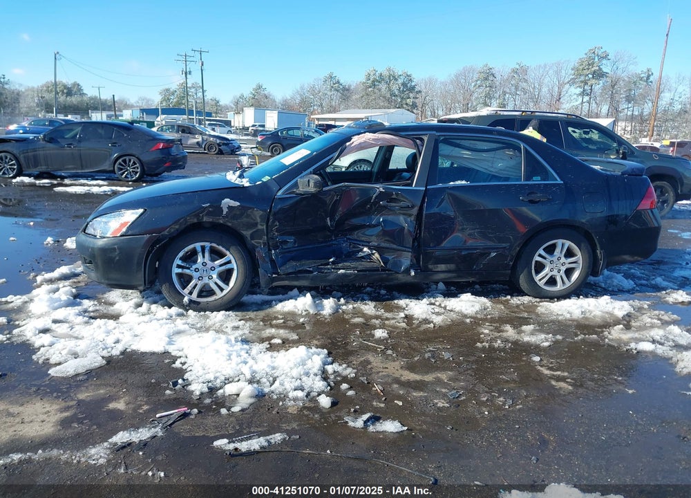 2007 HONDA ACCORD 2.4 EX VIN: 1HGCM56827A028643