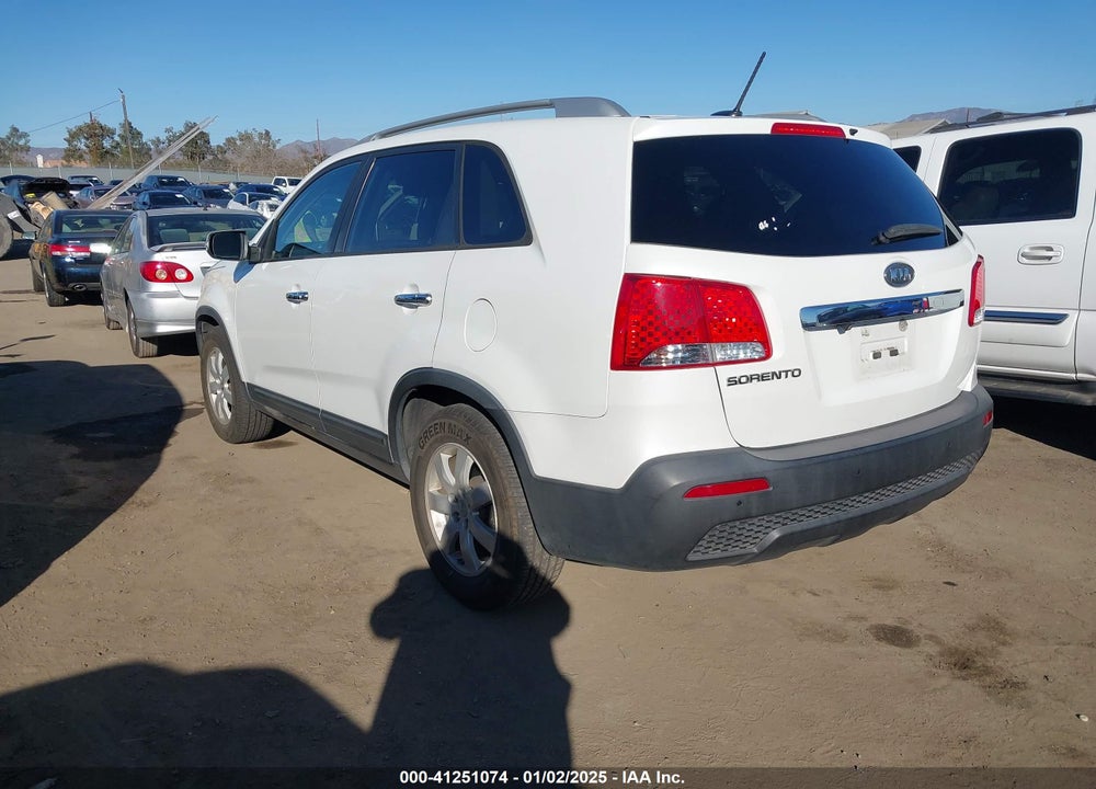 2012 KIA SORENTO LX VIN: 5XYKT3A6XCG254351