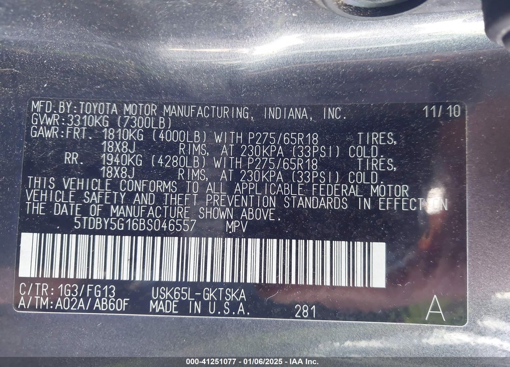 2011 TOYOTA SEQUOIA SR5 5.7L V8 VIN: 5TDBY5G16BS046557