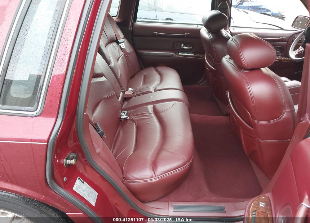1997 LINCOLN TOWN CAR SIGNATURE VIN: 1LNLM82W5VY738415