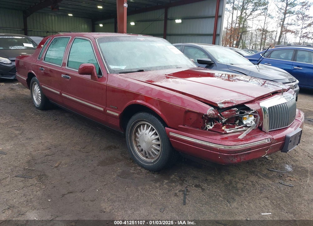 1997 LINCOLN TOWN CAR SIGNATURE VIN: 1LNLM82W5VY738415