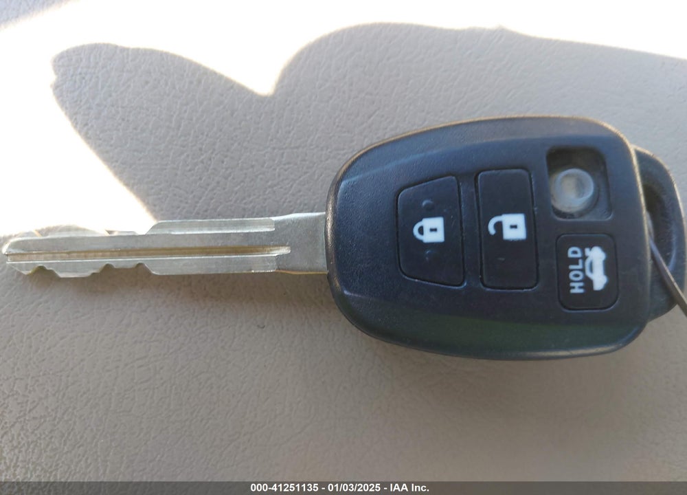 2013 TOYOTA CAMRY LE VIN: 4T1BF1FK8DU227730