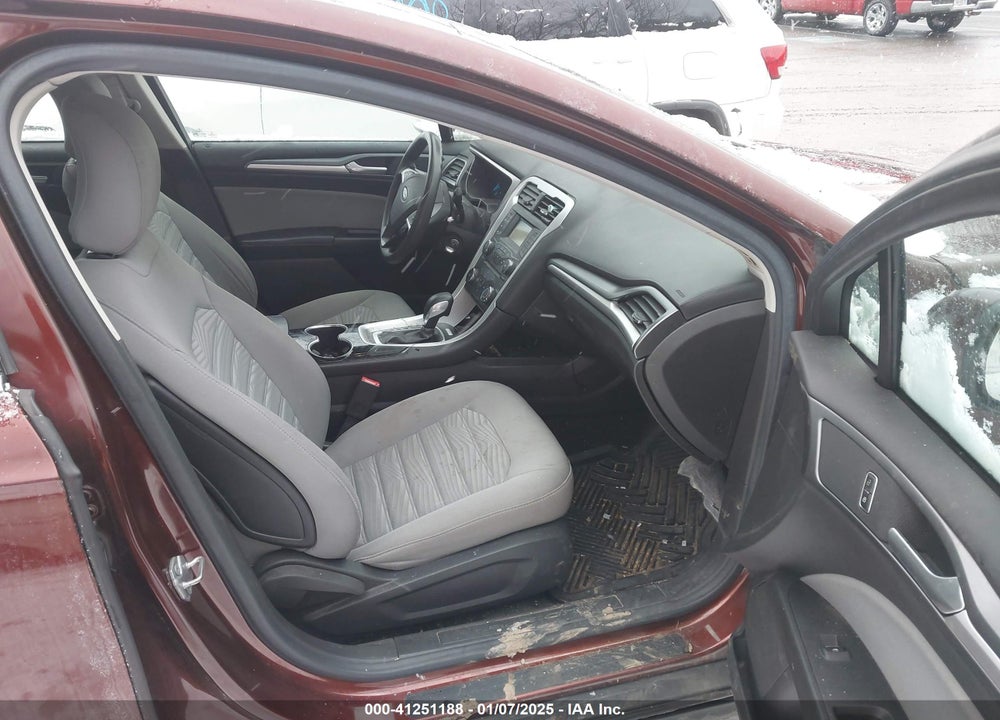 2016 FORD FUSION VIN: 3FA6P0G73GR352899