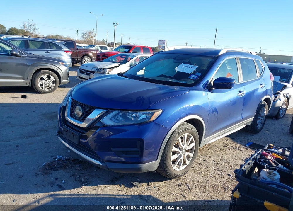 2018 NISSAN ROGUE SV VIN: KNMAT2MT2JP508507