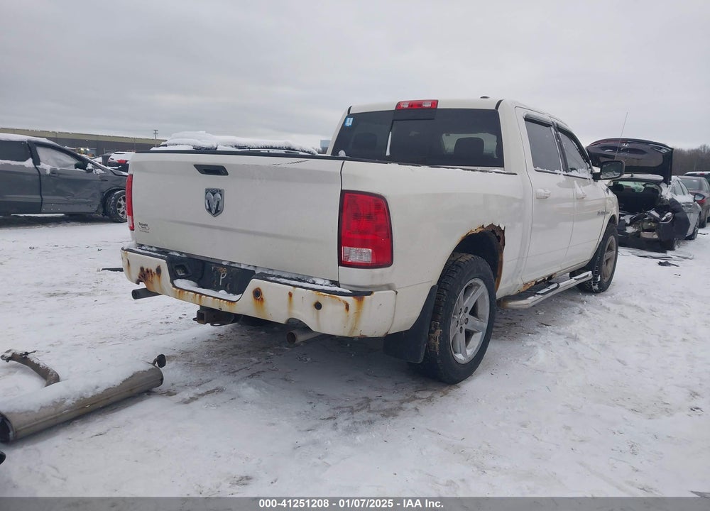 2009 DODGE RAM 1500 VIN: 1D3HB13T09S815512