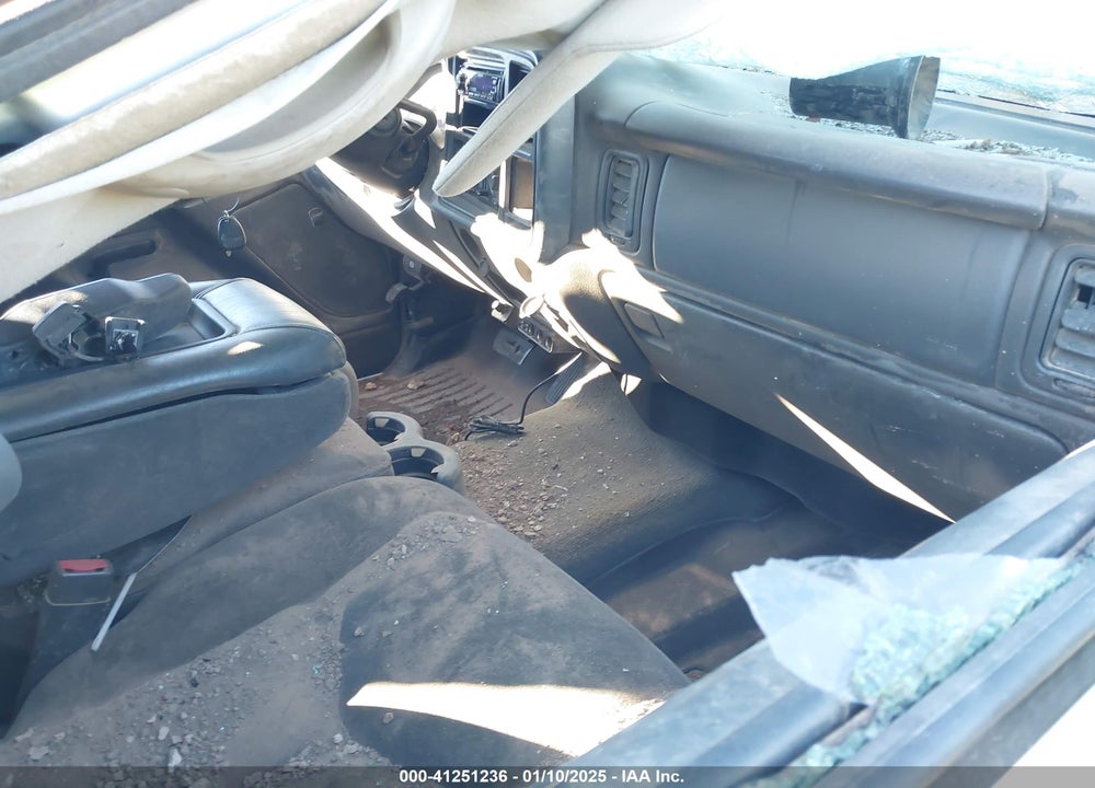 2005 CHEVROLET SILVERADO 3500 LS VIN: 1GCJK332X5F938539